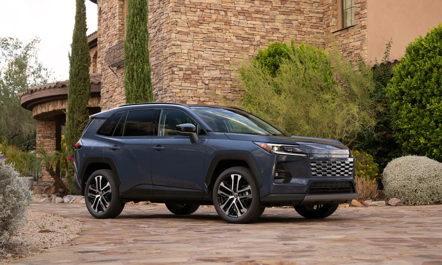 토요타 RAV4 외관